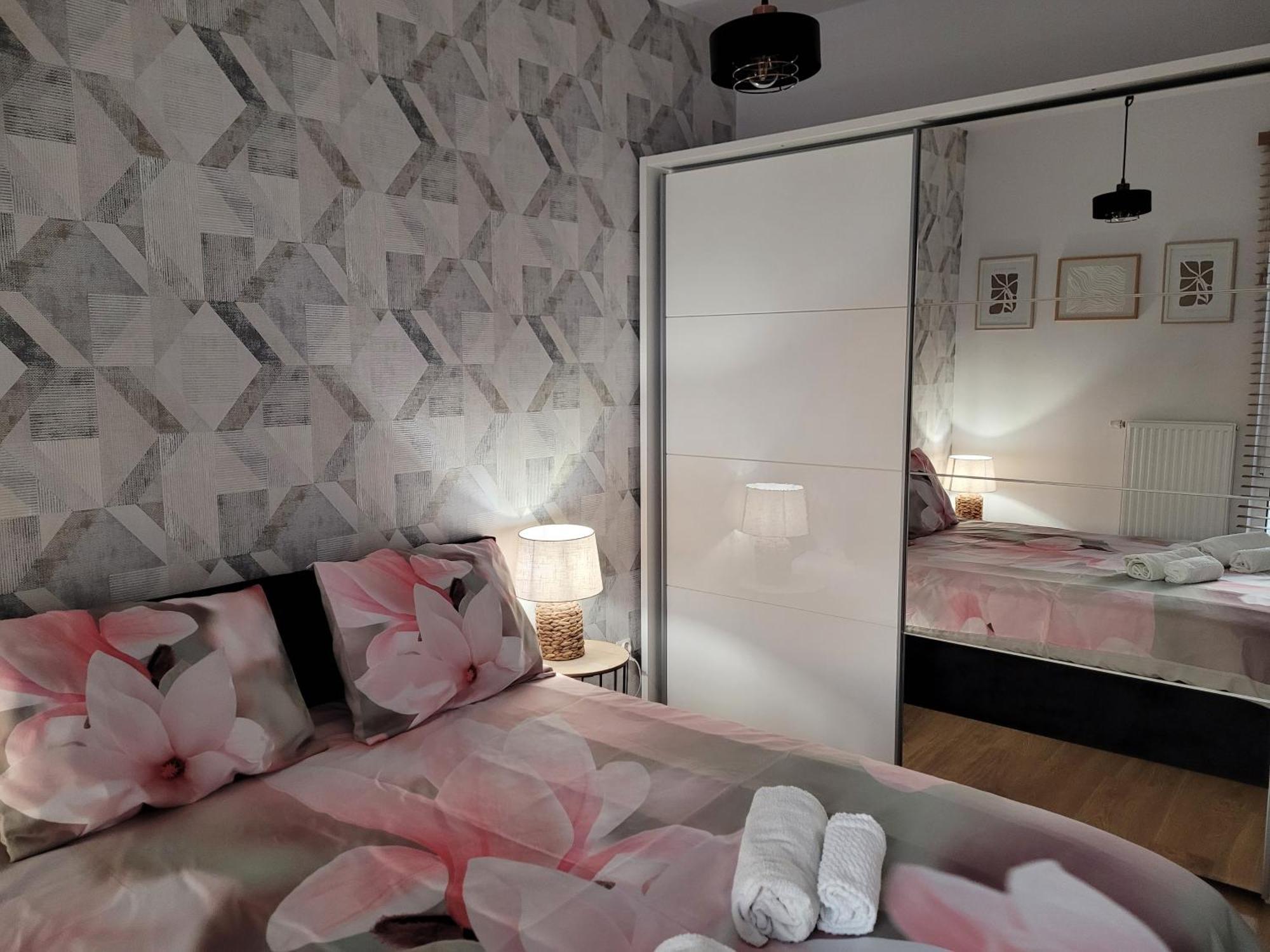 Apartament Lilla 2 옐레니아구라 외부 사진
